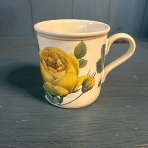 Hawthorne Manor Elegant Yellow Roses Floral Mug - 8oz.